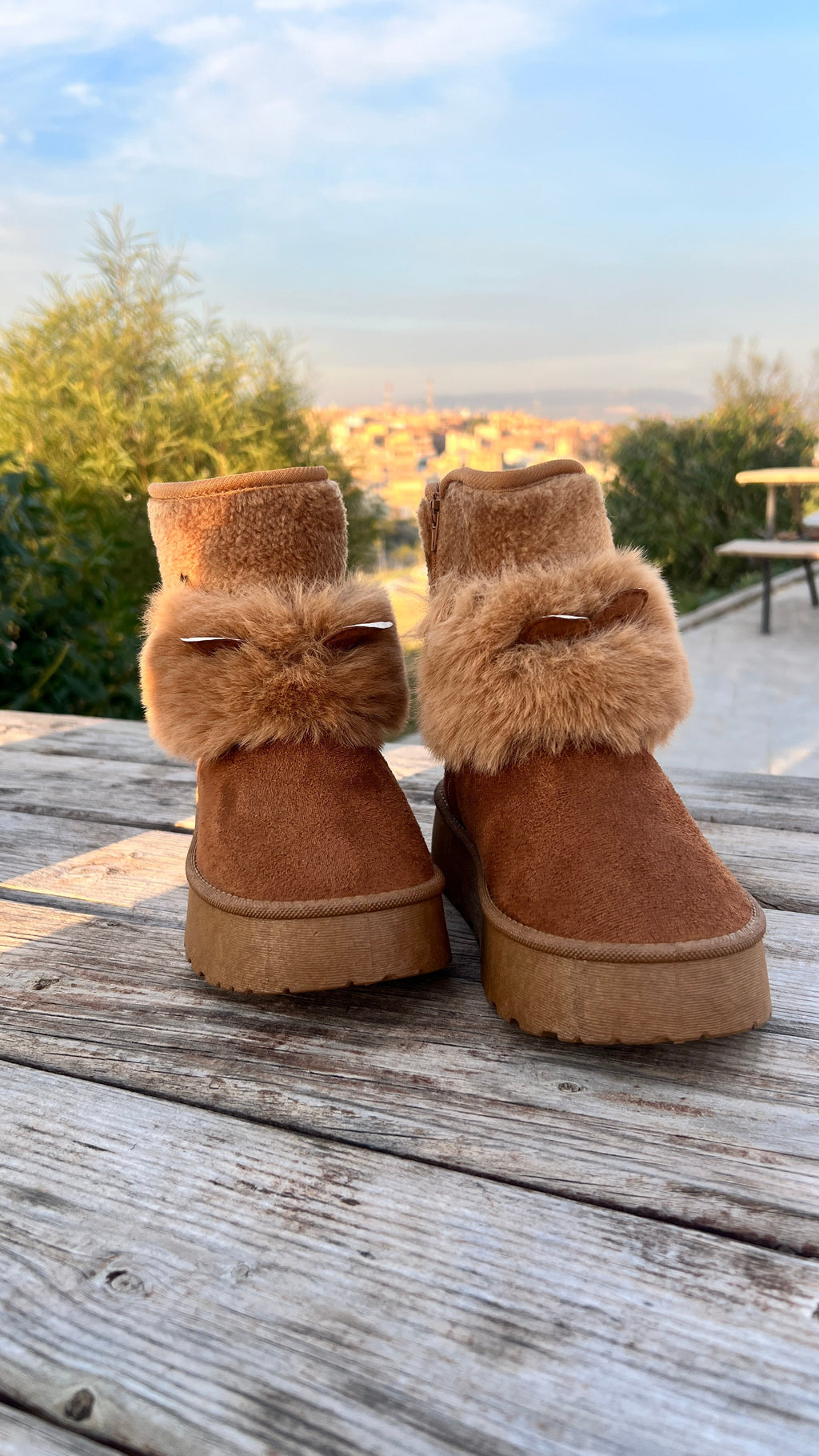 BOOTS CHAT