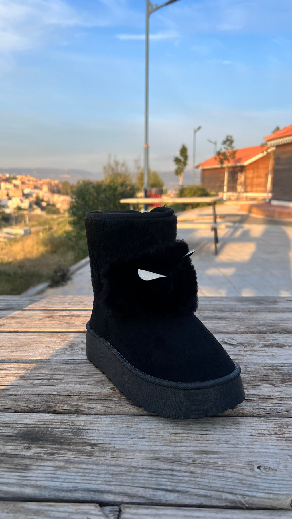 BOOTS CHAT