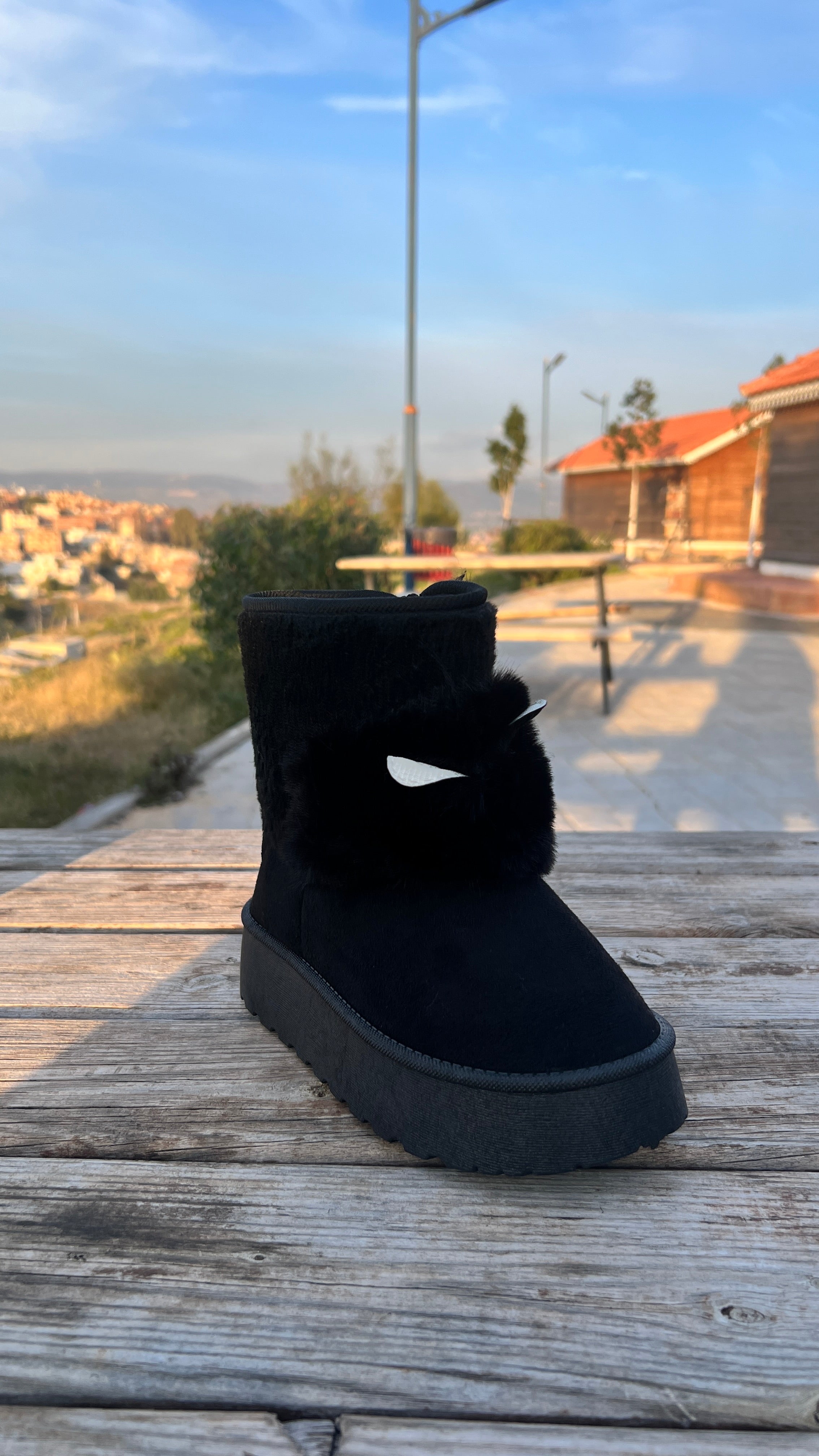 BOOTS CHAT