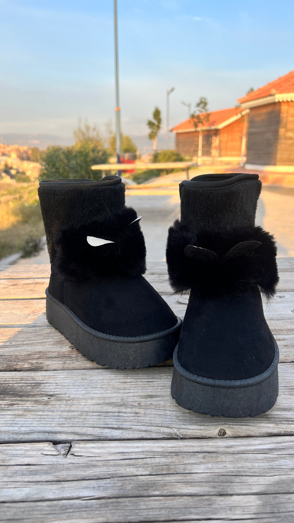 BOOTS CHAT