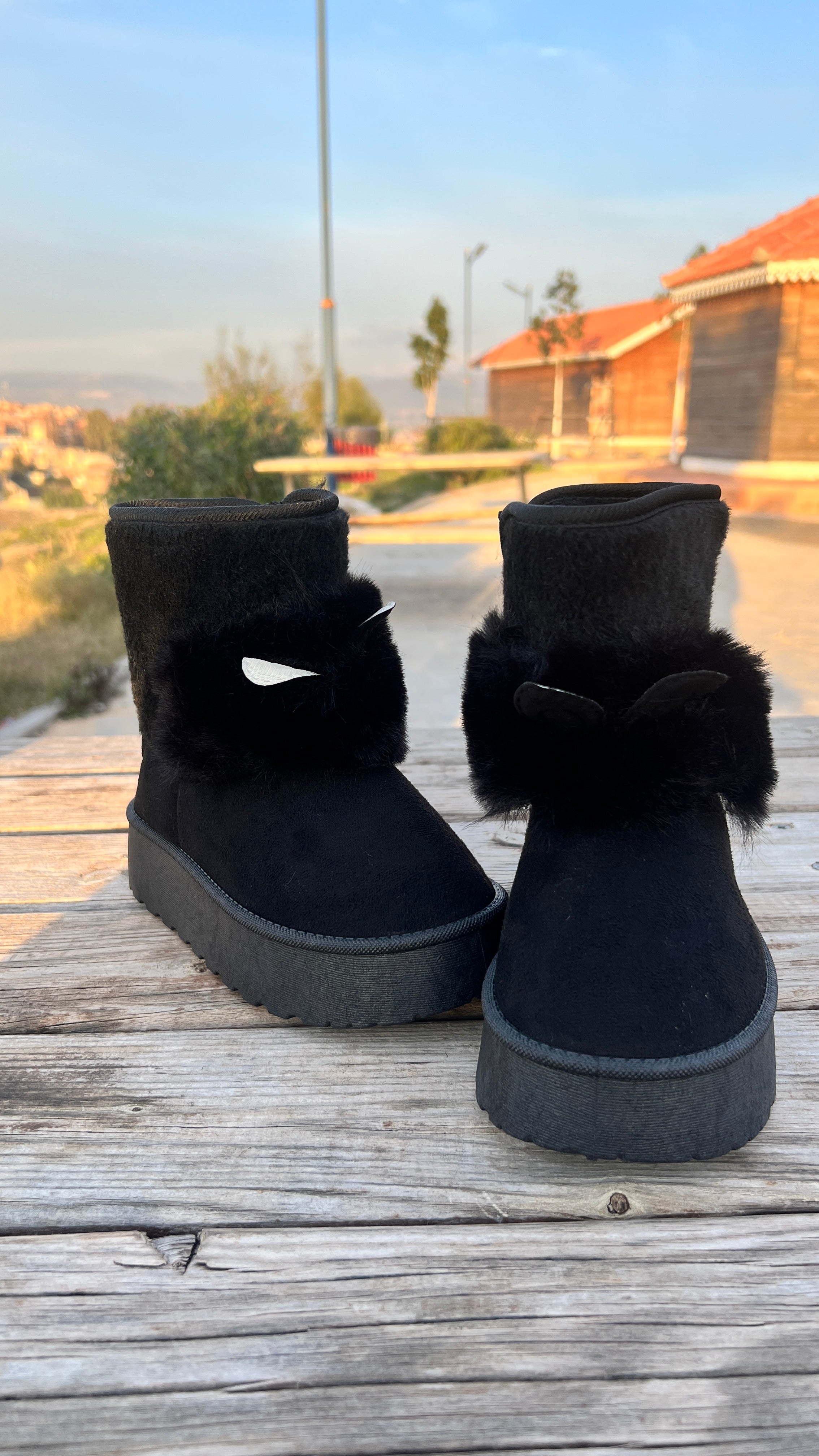 BOOTS CHAT
